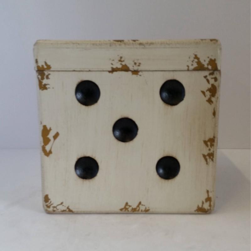 Wood Dice