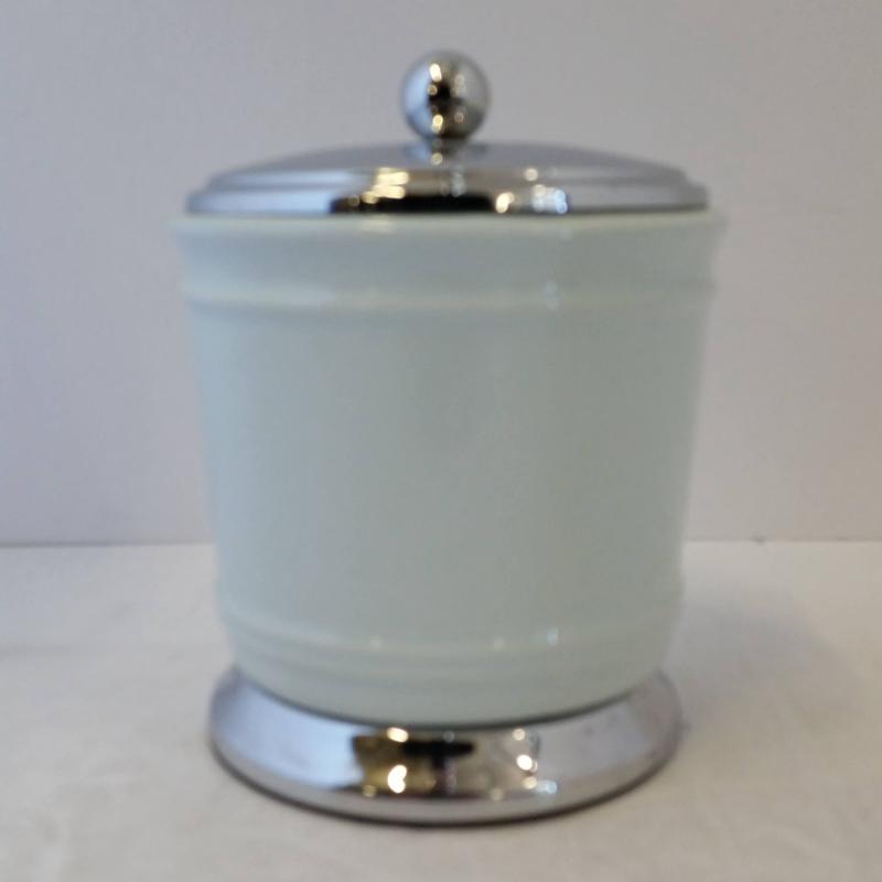 Container W/ Lid