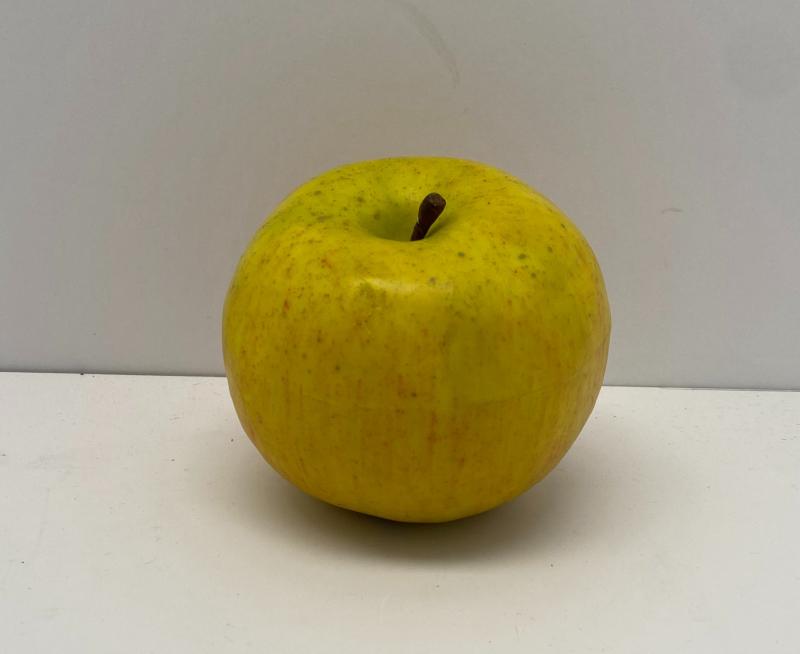 Faux Golden Delicious Apple
