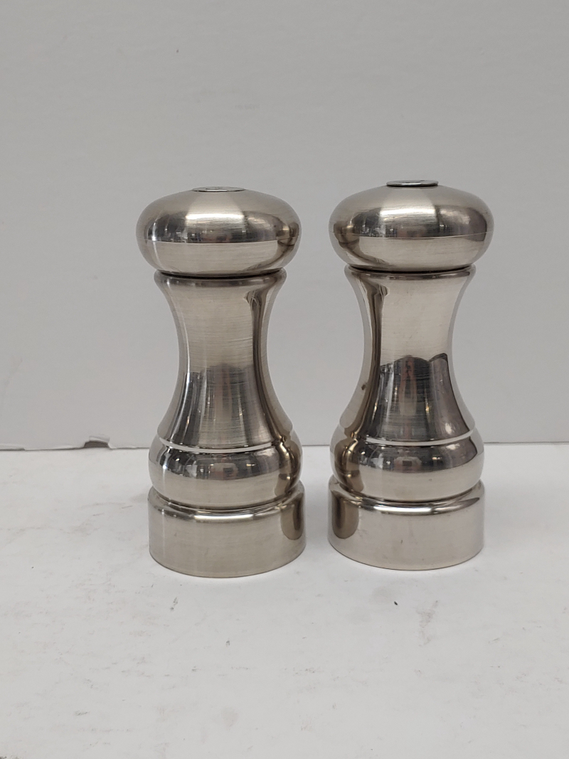 Salt & Pepper Set